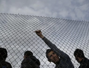 Βόρειο Αιγαίο: Στα χέρια της αστυνομίας 31 ανήλικοι μετανάστες για φθορές σε hot spots